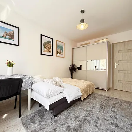 Apartman Reja Beige By Bookinghost